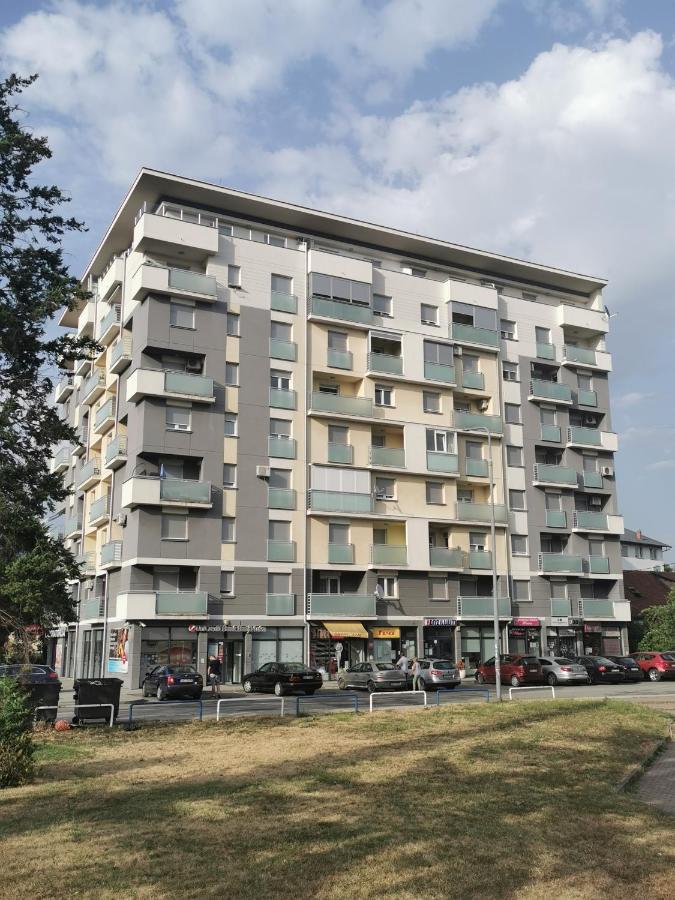Апартаменти Apartman Bella Добой Екстер'єр фото