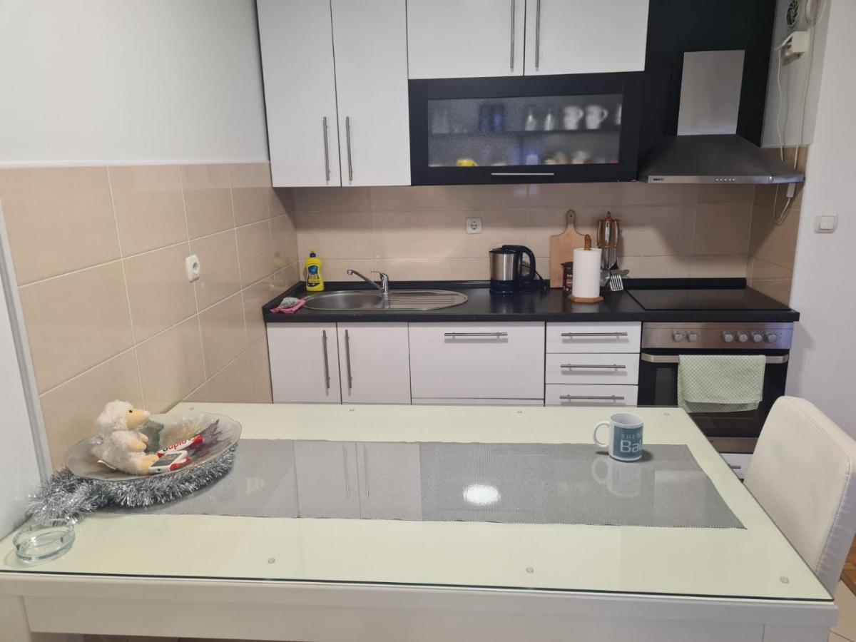 Апартаменти Apartman Bella Добой Екстер'єр фото
