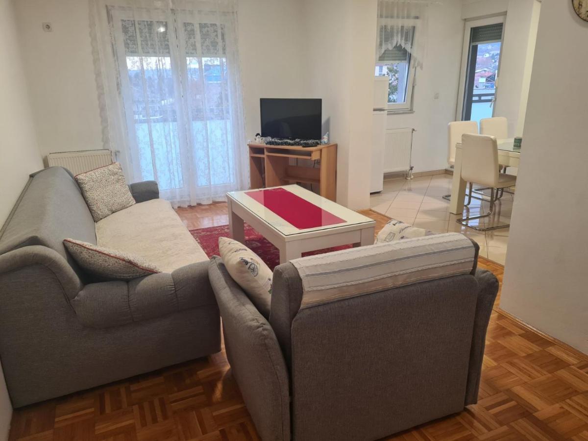 Апартаменти Apartman Bella Добой Екстер'єр фото